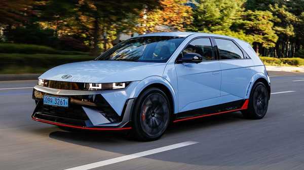 Comfort and Sustainability: The Hyundai Ioniq 5 for Seniors