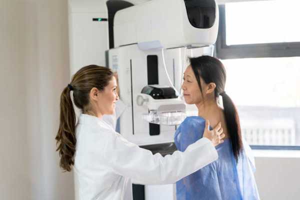 Metastatic Breast Cancer: Symptoms and Treatment Insights